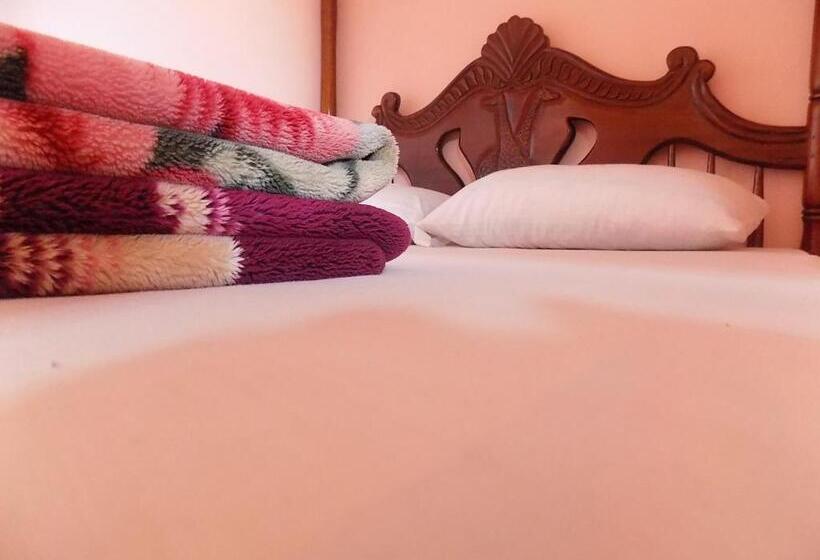 اتاق اکونومی, Sydney Hotel Kampala