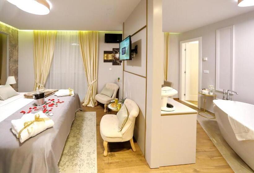 Номер Deluxe, Luxury Rooms Kadena
