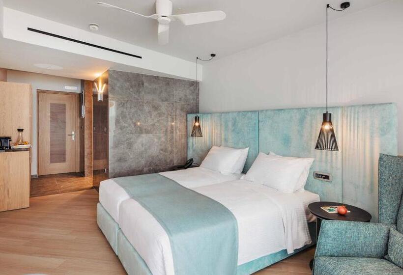 Люкс Вид на Море, Bio Beach Boutique Hotel   Adults Only