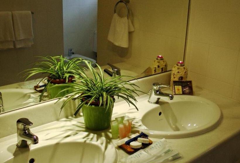Quarto Deluxe, 5 Twenty @ Ampang Hilir