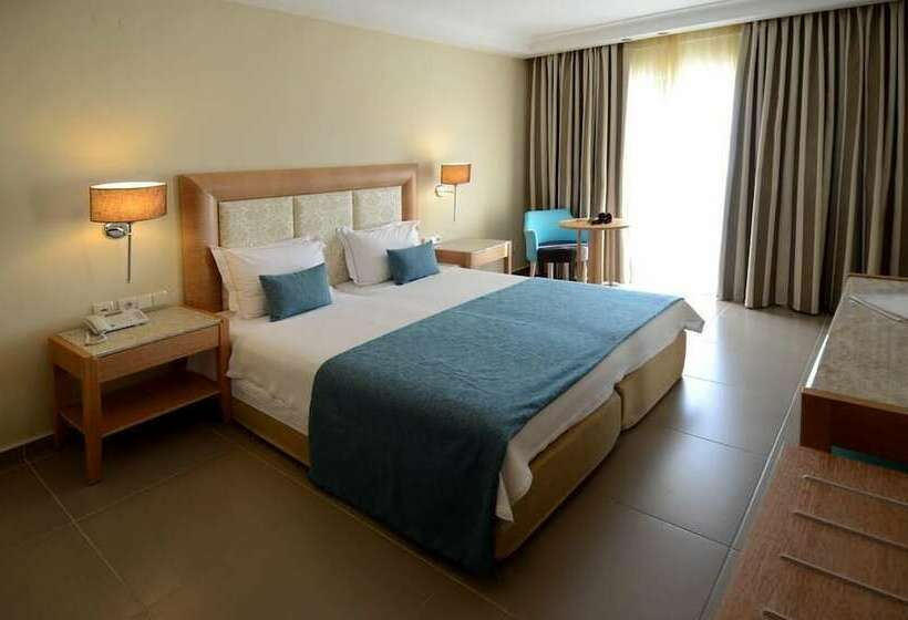 Quarto Triplo Estandar, Danai Hotel & Spa