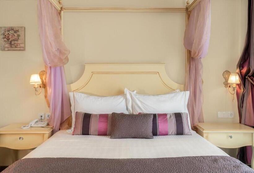 جناح جونيور مطلّ علي حمام السباحة, Danai Hotel & Spa