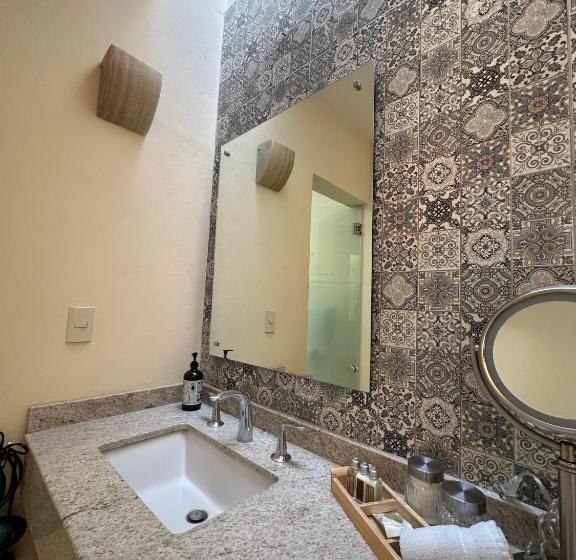 スイート, Lindo Ajijic Bed & Breakfast