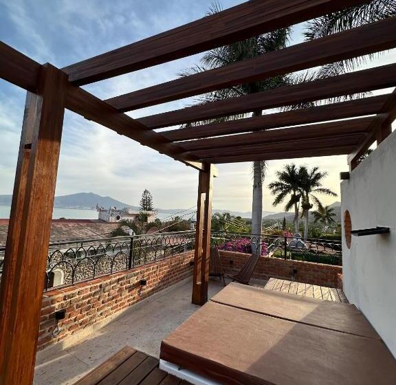 デラックススタジオ, Lindo Ajijic Bed & Breakfast
