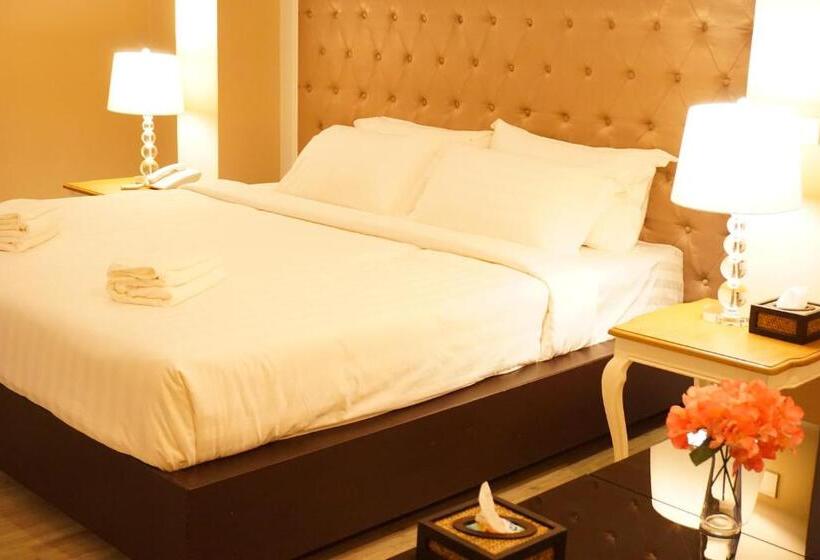 اتاق لوکس با چشم‌انداز شهر, Taris Art Hotel Phrae
