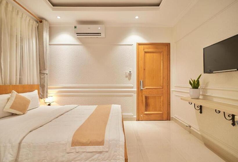 اتاق سوپریور با تخت بزرگ, Bin Bin 10   Mimosa Hotel Near Tan Son Nhat Airport