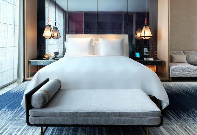اتاق سوپریور با تخت بزرگ, Four Seasons Hotel Kuwait At Burj Alshaya