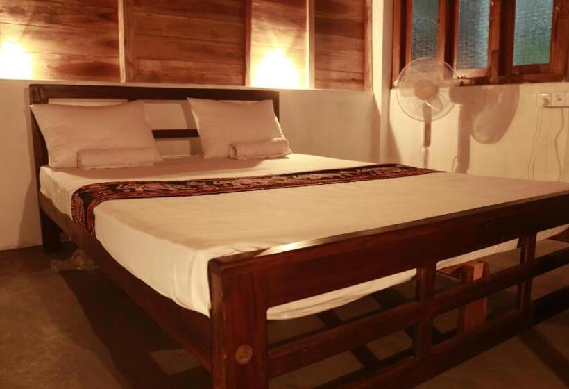 اتاق لوکس با تخت بزرگ, Ocean View Beach Resort   Kalpitiya