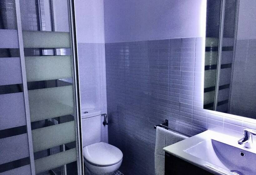 Номер Стандарт, Hostal Ciempozuelos, Cerca Del Parque Warner Y Madrid