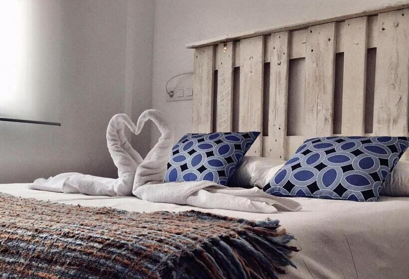 Номер Стандарт, Hostal Ciempozuelos, Cerca Del Parque Warner Y Madrid