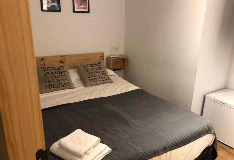Номер Basic, Hostal Ciempozuelos, Cerca Del Parque Warner Y Madrid