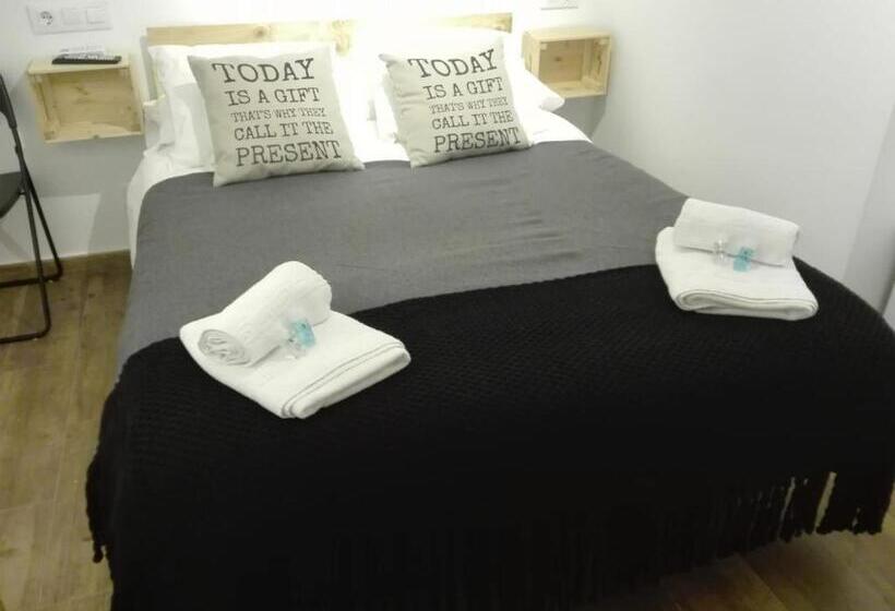 Номер Basic, Hostal Ciempozuelos, Cerca Del Parque Warner Y Madrid