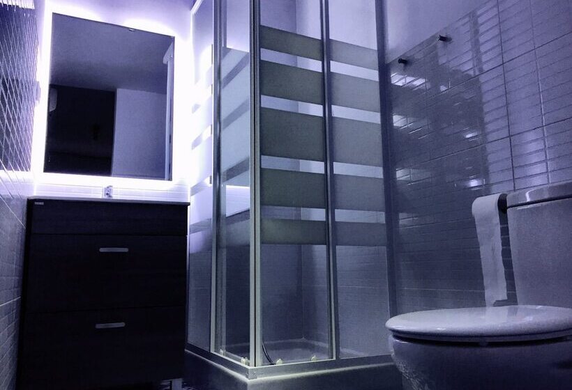 Номер Deluxe, Hostal Ciempozuelos, Cerca Del Parque Warner Y Madrid