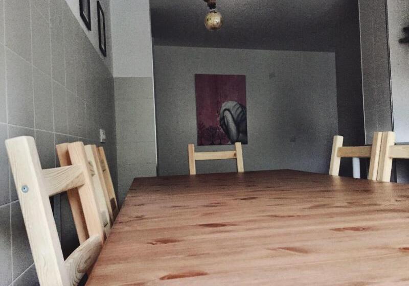 Номер Deluxe, Hostal Ciempozuelos, Cerca Del Parque Warner Y Madrid