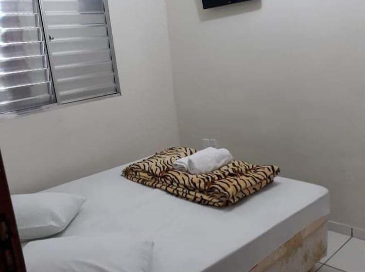 Quarto Estandar, Divino Pai Eterno
