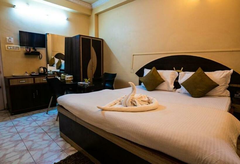 Номер Deluxe, Sonar Bangla Tarapith