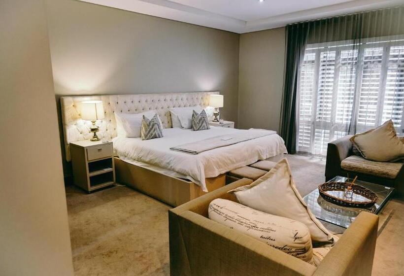 Люкс с Балконом, Tredenham Boutique