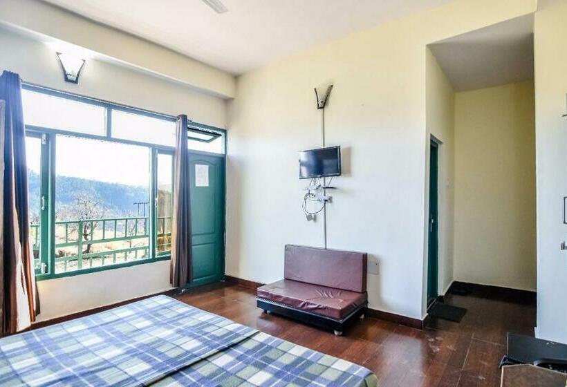 디럭스 룸, Trimurti Pine Valley Resort
