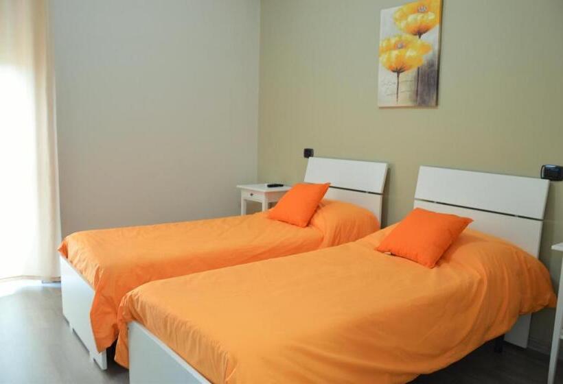 اتاق اکونومی, Iris Inn