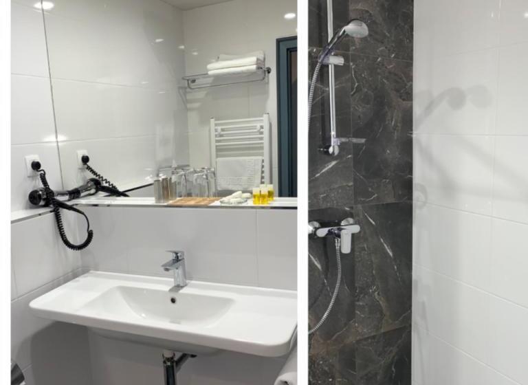 带阳台的豪华间, Parkhotel Carlsbad Inn