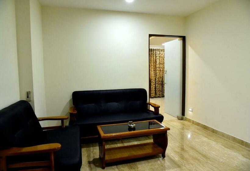 סוויטה, Rathna Residency
