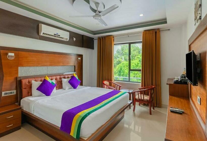 Номер Стандарт, Treebo Premium Palmyra Milford, 2 Km From Alleppey Beach