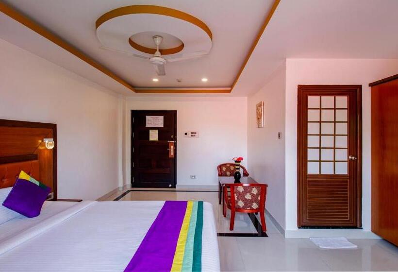 Номер Deluxe, Treebo Premium Palmyra Milford, 2 Km From Alleppey Beach