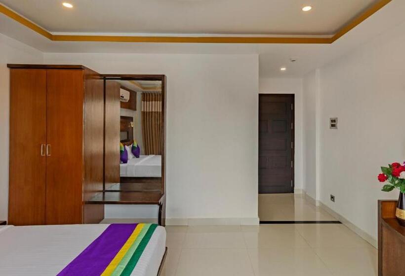Номер Superior, Treebo Premium Palmyra Milford, 2 Km From Alleppey Beach