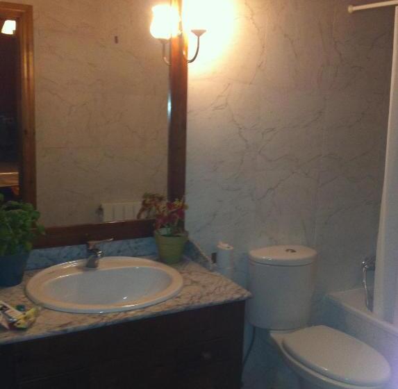 اتاق استاندارد چهار تخته, Villa Románica