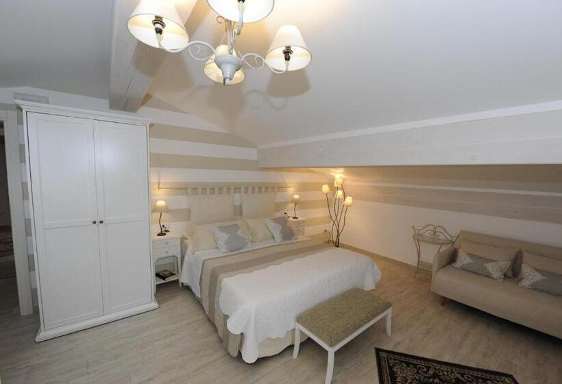 اتاق استاندارد, Corte Caselle