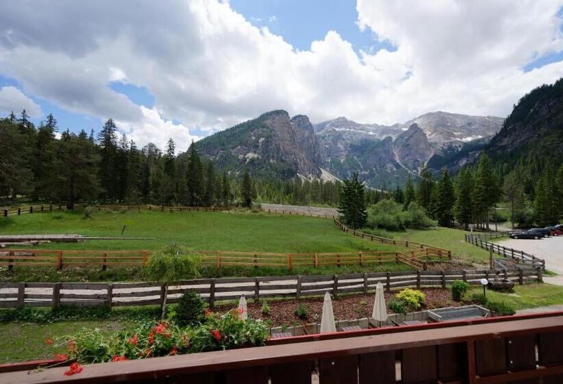 带景观的三人标准房间, Alpin Natur Hotel Brückele