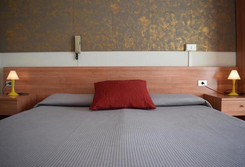 Номер Стандарт с Балконом, Albergo Al Pescatore