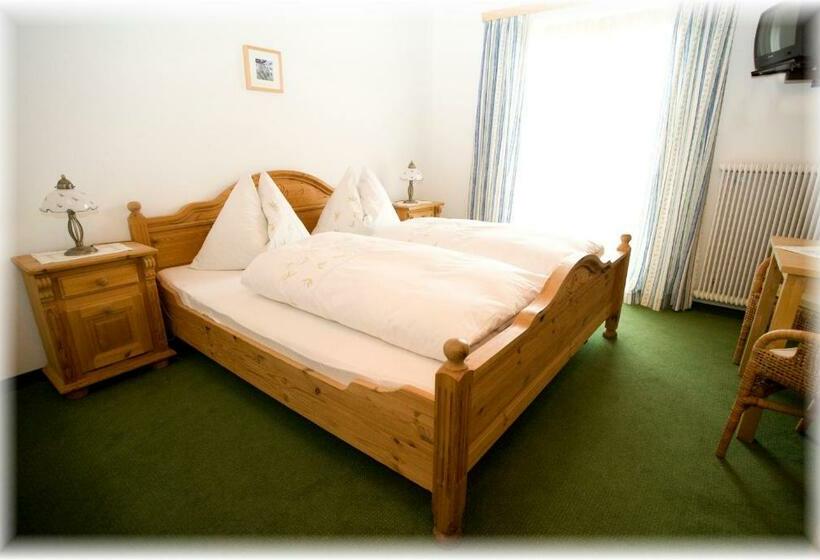 Номер Стандарт, Hauslhof
