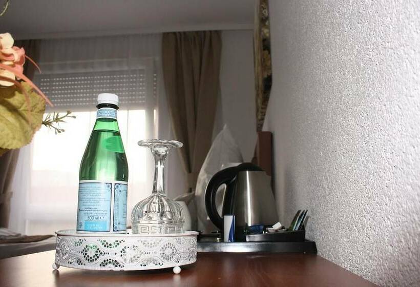 غرفة قياسية فردية, Vesa