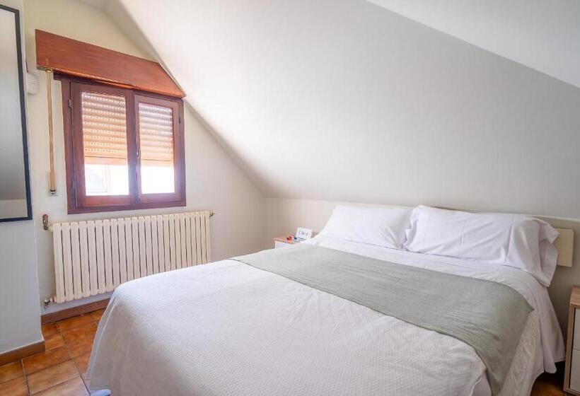Quarto Basic, Alojamientos Valdecilla 3000