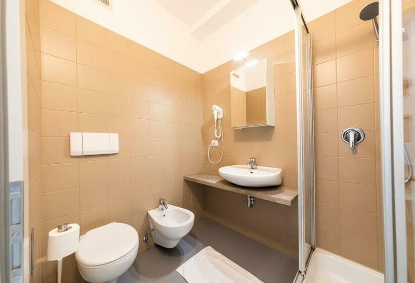 اتاق استاندارد, Stay Cooper L Capitol Rooms