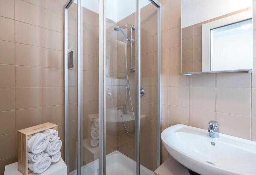 اتاق استاندارد یک نفره, Stay Cooper L Capitol Rooms