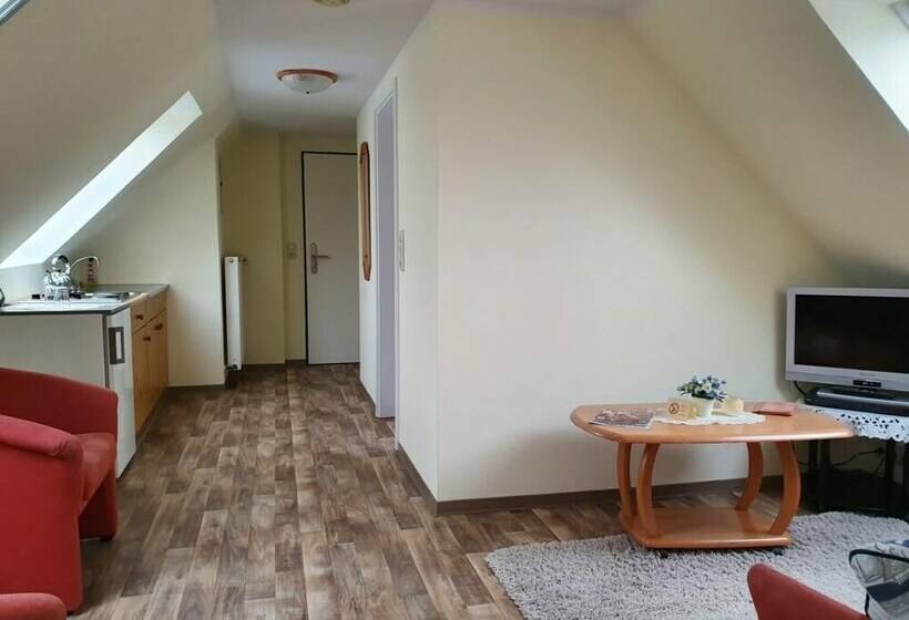 Апартаменты 1 Спальня, Schatthaus