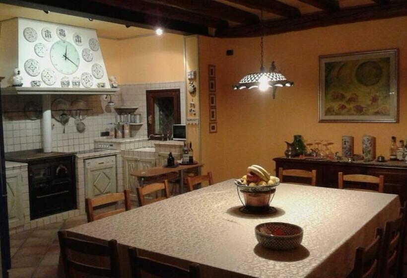 Camera Economy, Casa Degli Amici
