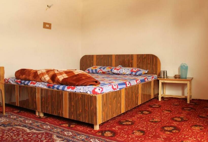 디럭스 룸, Howrah Guest House