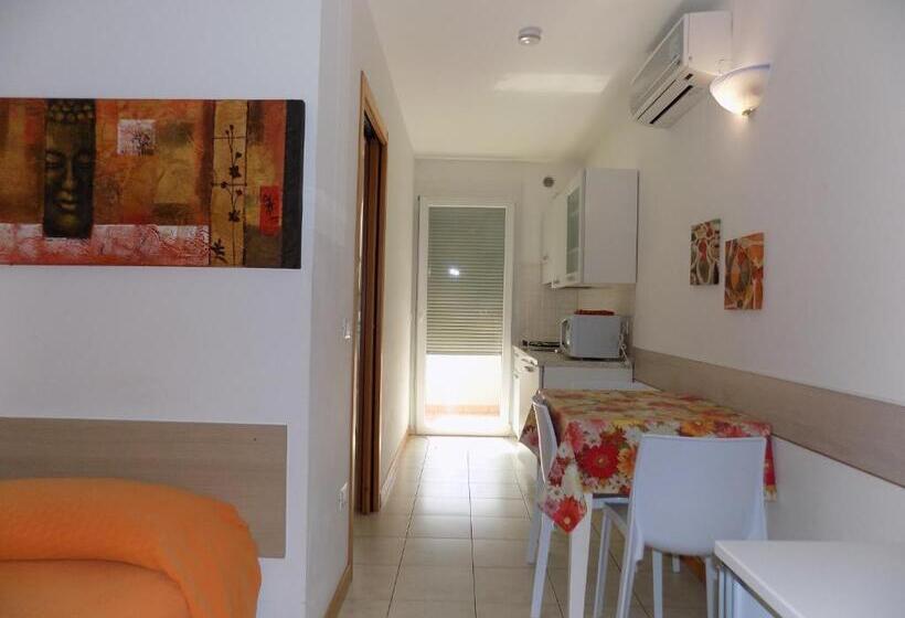 Семейный Номер, Residence Sole