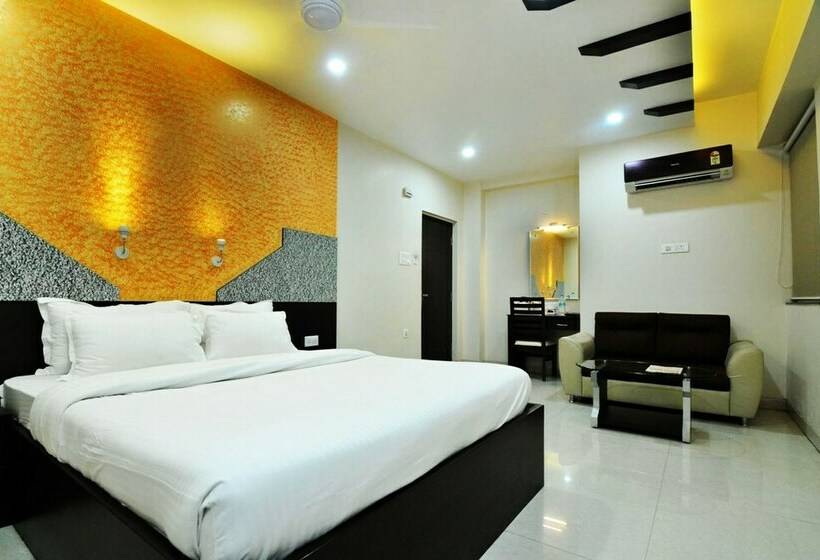 اتاق کلاب, Savera A Business Luxury