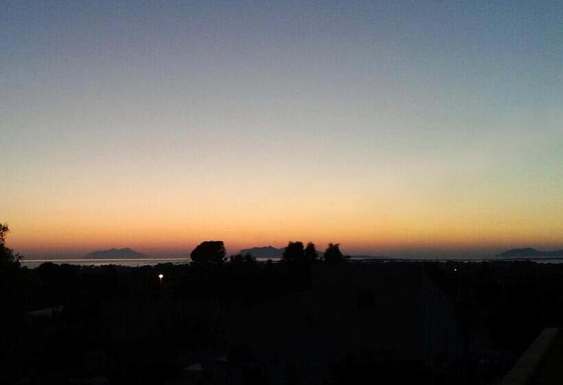 غرفة قياسية مطلّة علي البحر مزوَّدة بشُرفة, Giardinello Stagnone Sunset