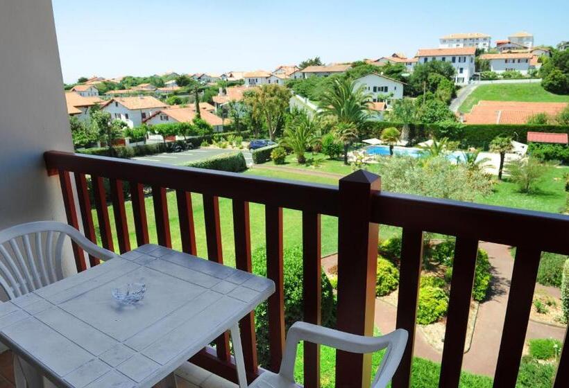 Студио Стандарт с Балконом, & Appartements Gochoki