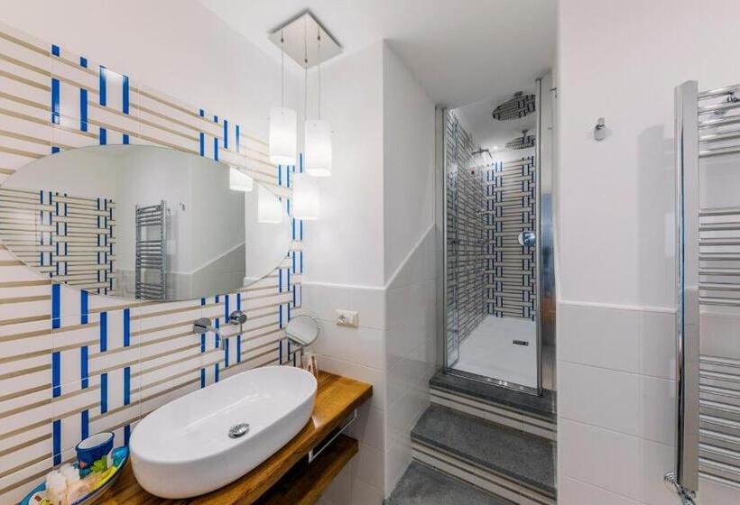 اتاق استاندارد با تخت بزرگ, Monte Brusara Relais