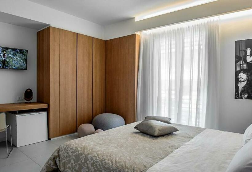 Номер Стандарт, Sh Home