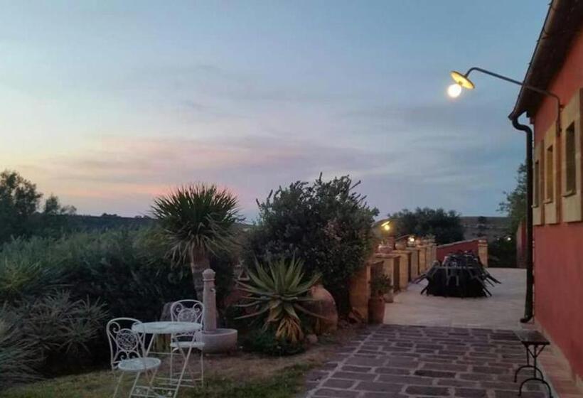 Номер Стандарт, Borgo Nocchiara