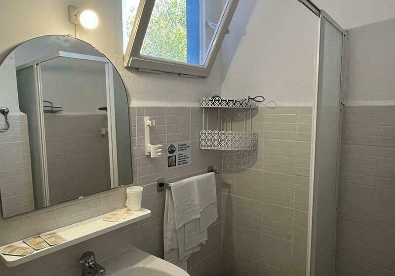 Трехместный Номер Комфорт, Caravan