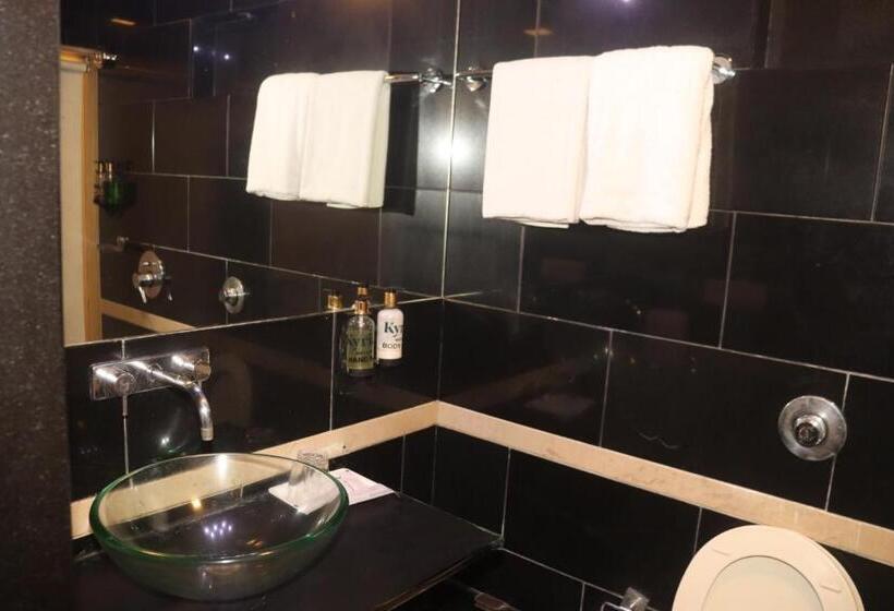 Люкс, Kyriad Hotel Indore By Othpl