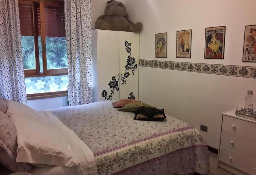 Quarto Triplo Estandar Banheiro Compartilhado, Su Planu